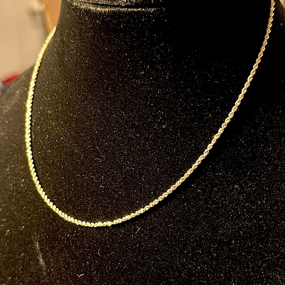 16in 14kt real gold rope chain necklace 👀great for stacking nice weight✨👑